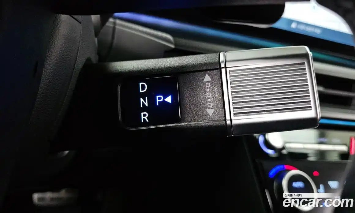 Hyundai Santa Fe 2024 1.6 Автомат в Москве № 112778, фото 9