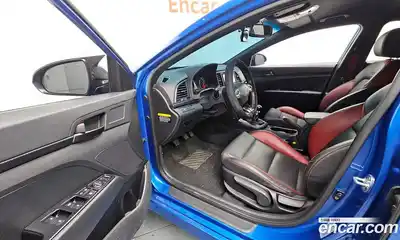 Hyundai Avante 2018 1.6 Механическая в Москве № 112832, миниатюра 11