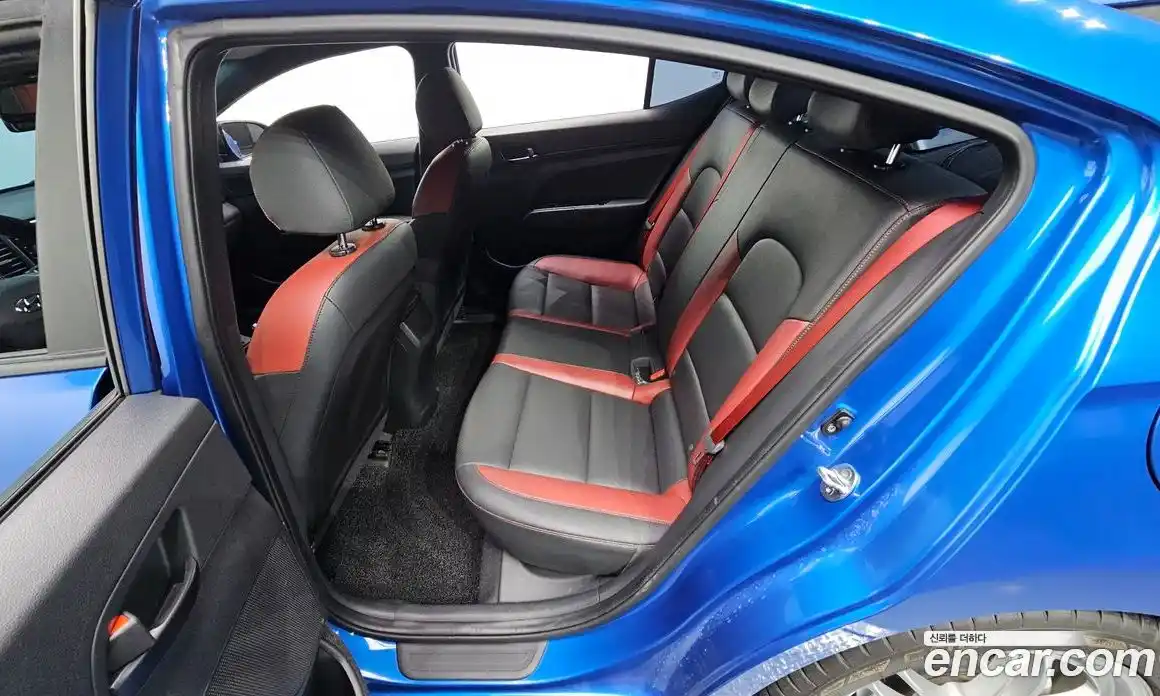 Hyundai Avante 2018 1.6 Механическая в Москве № 112832, фото 14