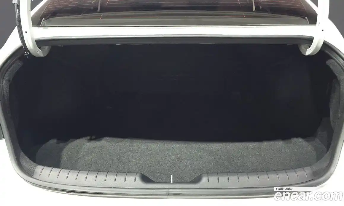 Hyundai Avante 2022 1.6 Автомат в Москве № 112833, фото 17