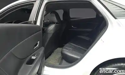 Hyundai Avante 2022 1.6 Автомат в Москве № 112833, миниатюра 5