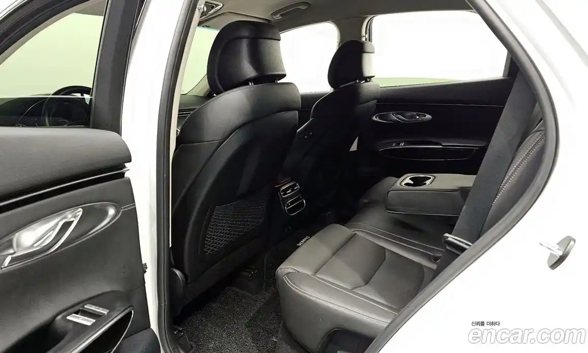 Genesis GV70 2024 2.5 Автомат в Москве № 116877, фото 13