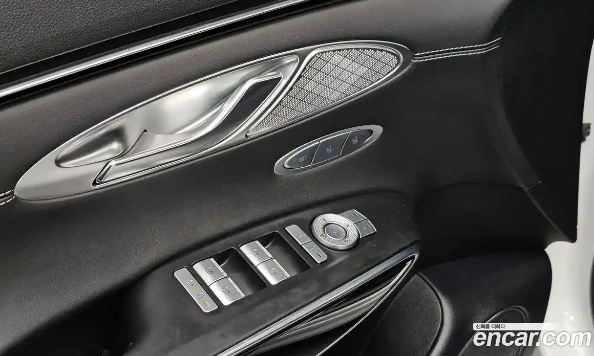 Genesis GV70 2024 2.5 Автомат в Москве № 116877, фото 3