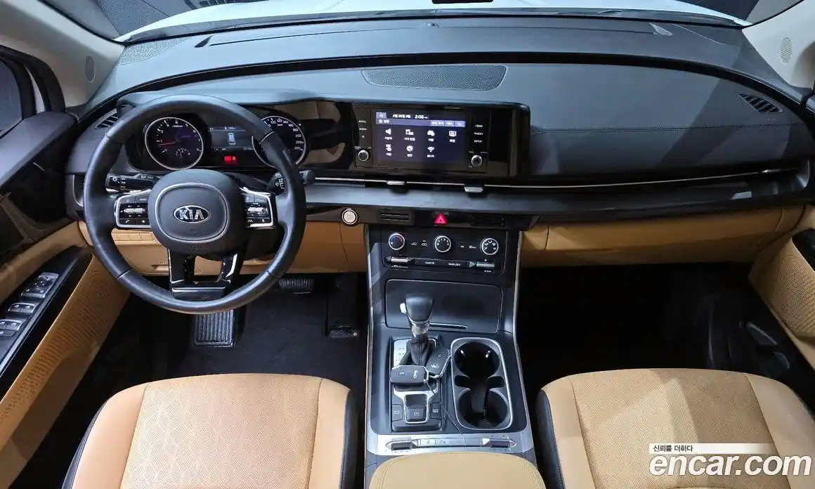 Kia Canival 2021 3.5 Автомат в Москве № 121330, фото 16