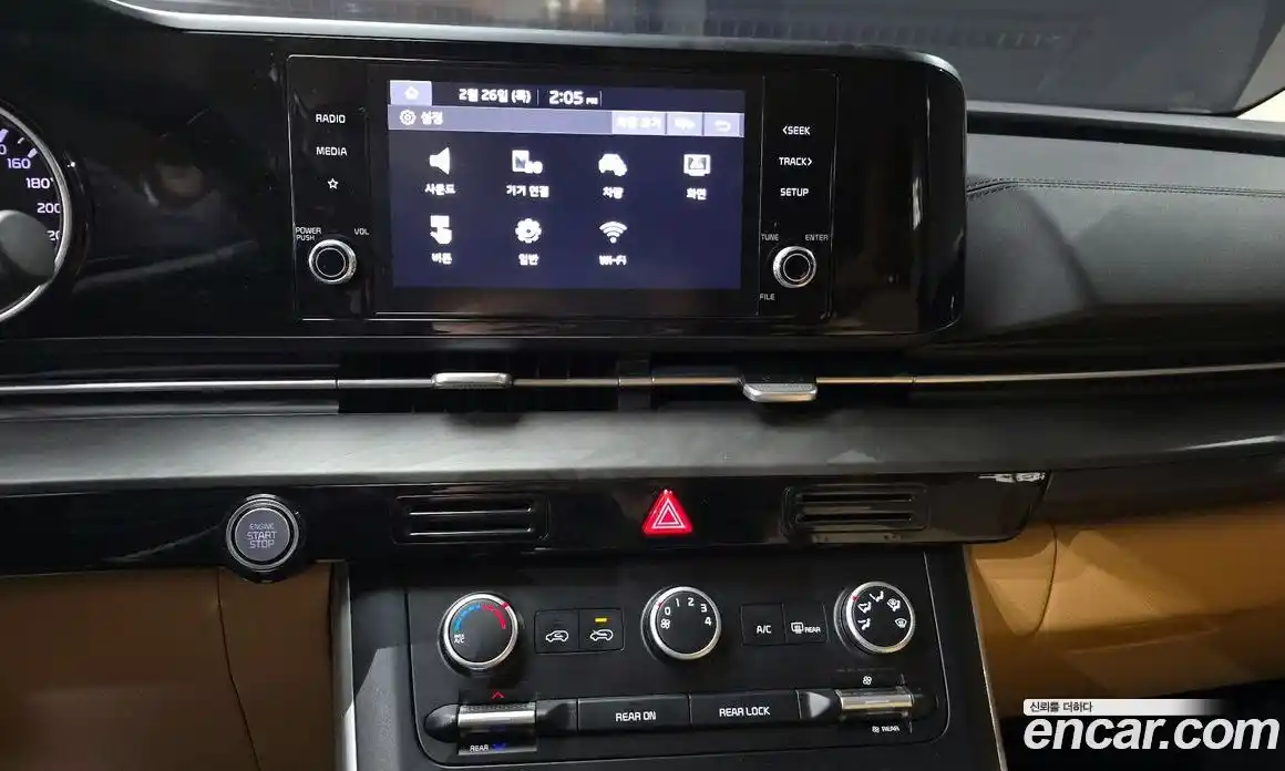 Kia Canival 2021 3.5 Автомат в Москве № 121330, фото 20