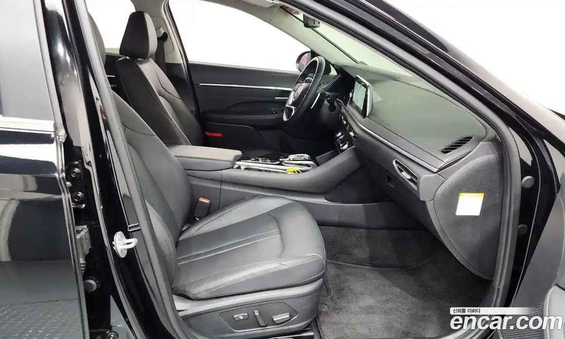 Hyundai Sonata 2023 2.0 Автомат в Москве № 123446, фото 13