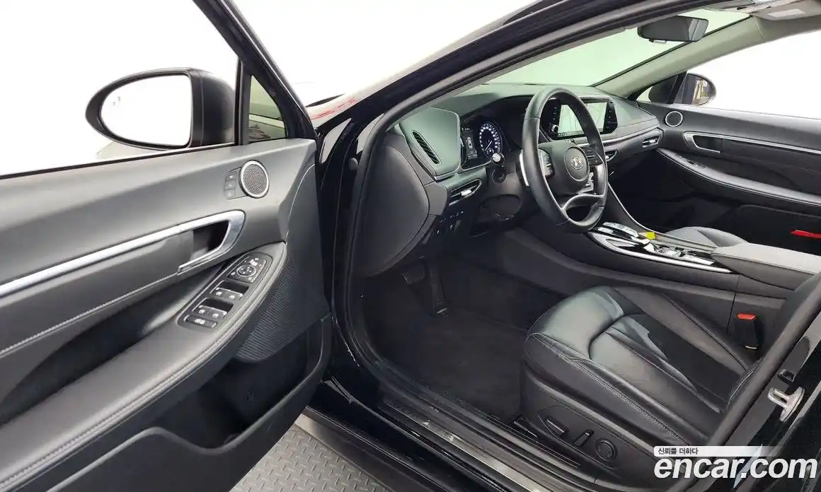 Hyundai Sonata 2023 2.0 Автомат в Москве № 123446, фото 18