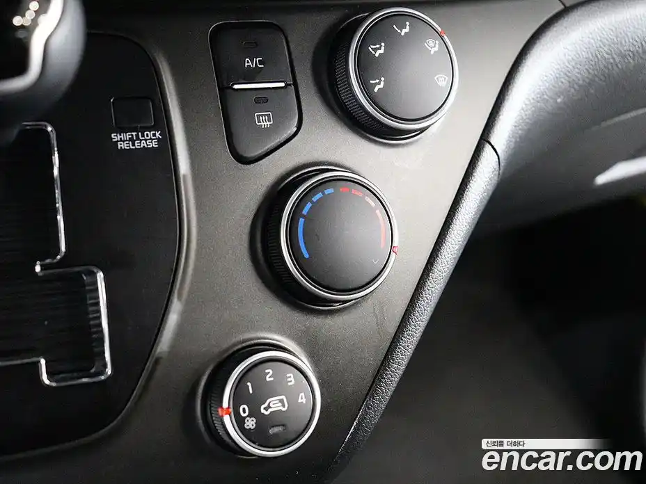 Kia Ray 2023 1.0 Автомат в Москве № 123776, фото 12