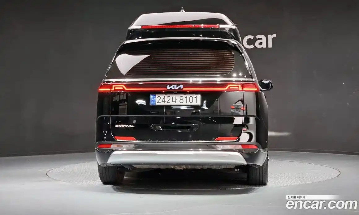 Kia Canival 2023 2.2 Автомат в Москве № 123881, фото 17