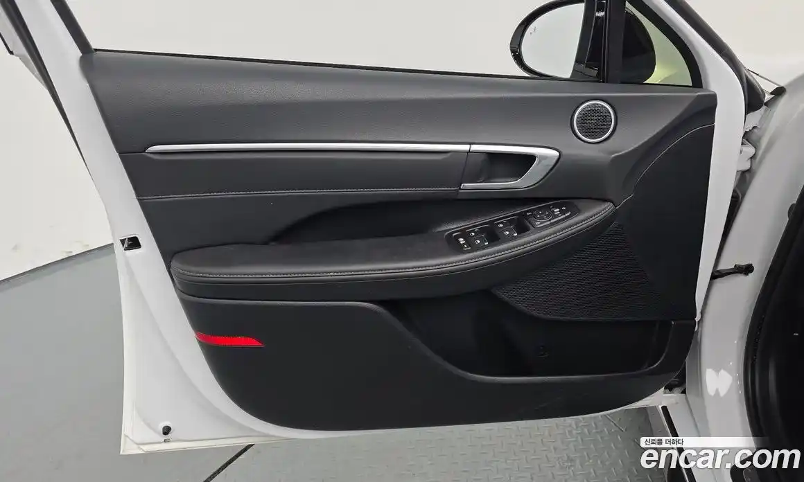 Hyundai Sonata 2023 1.6 Автомат в Москве № 125981, фото 1