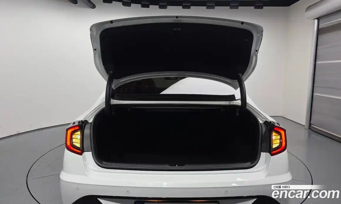 Hyundai Sonata 2023 1.6 Автомат в Москве № 125981, фото 5