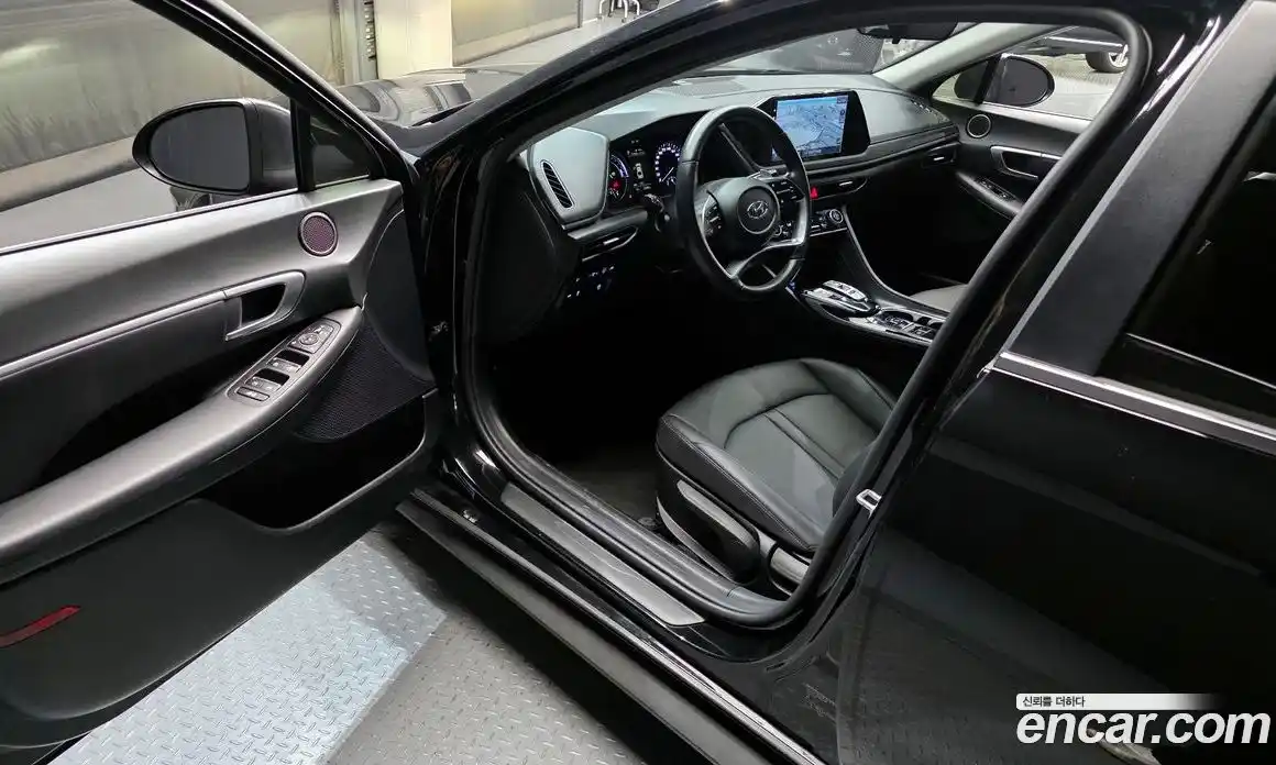 Hyundai Sonata 2022 2.0 Автомат в Москве № 126011, фото 18