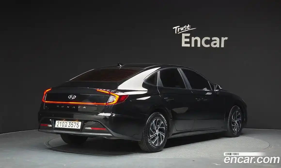 Hyundai Sonata 2022 2.0 Автомат в Москве № 126011, фото 5