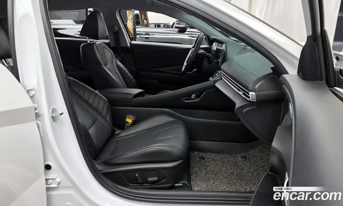 Hyundai Avante 2024 1.6 Автомат в Москве № 129860, фото 13