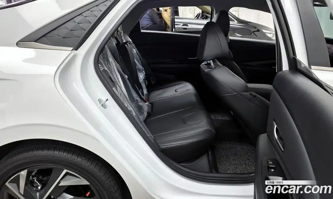 Hyundai Avante 2024 1.6 Автомат в Москве № 129860, фото 17