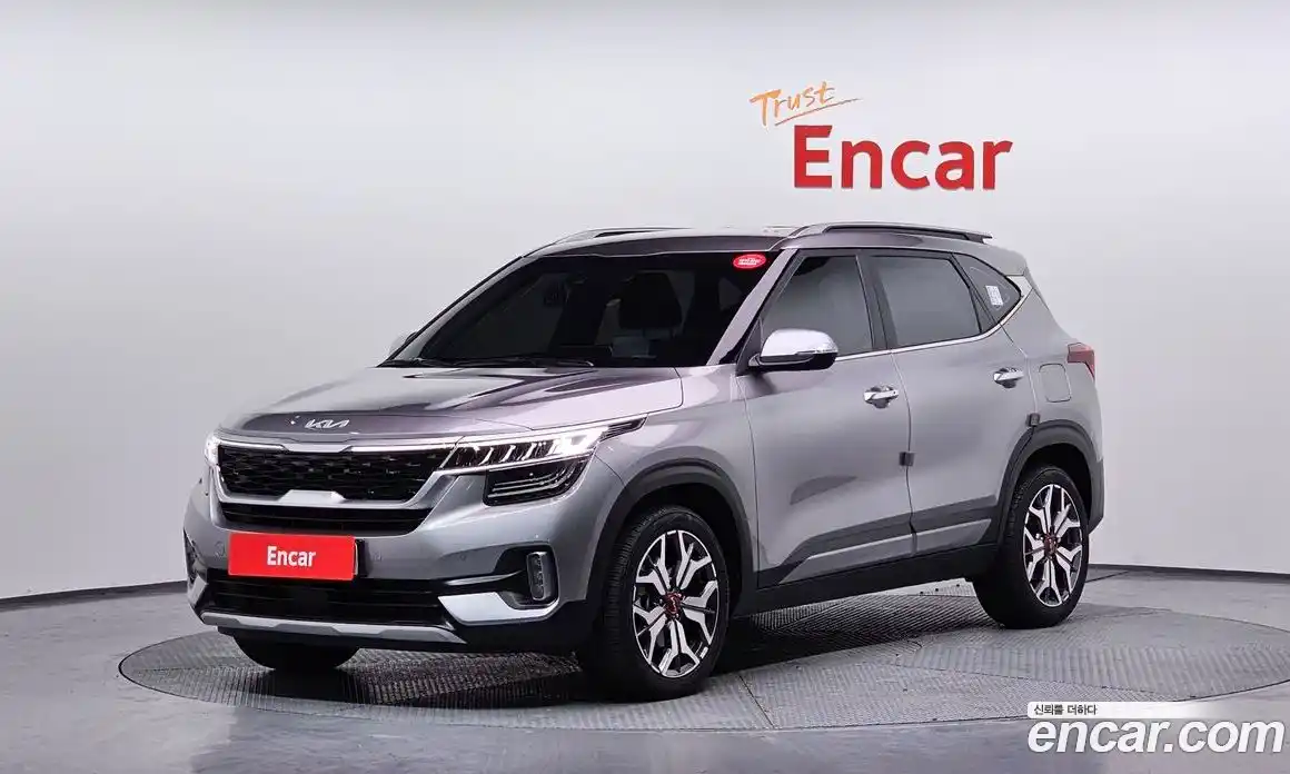 Kia Seltos 2023 1.6 Автомат в Москве № 132220, фото 1