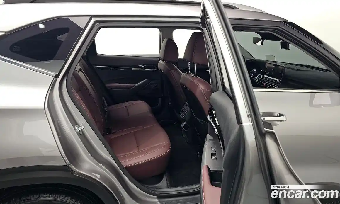 Kia Seltos 2023 1.6 Автомат в Москве № 132220, фото 11