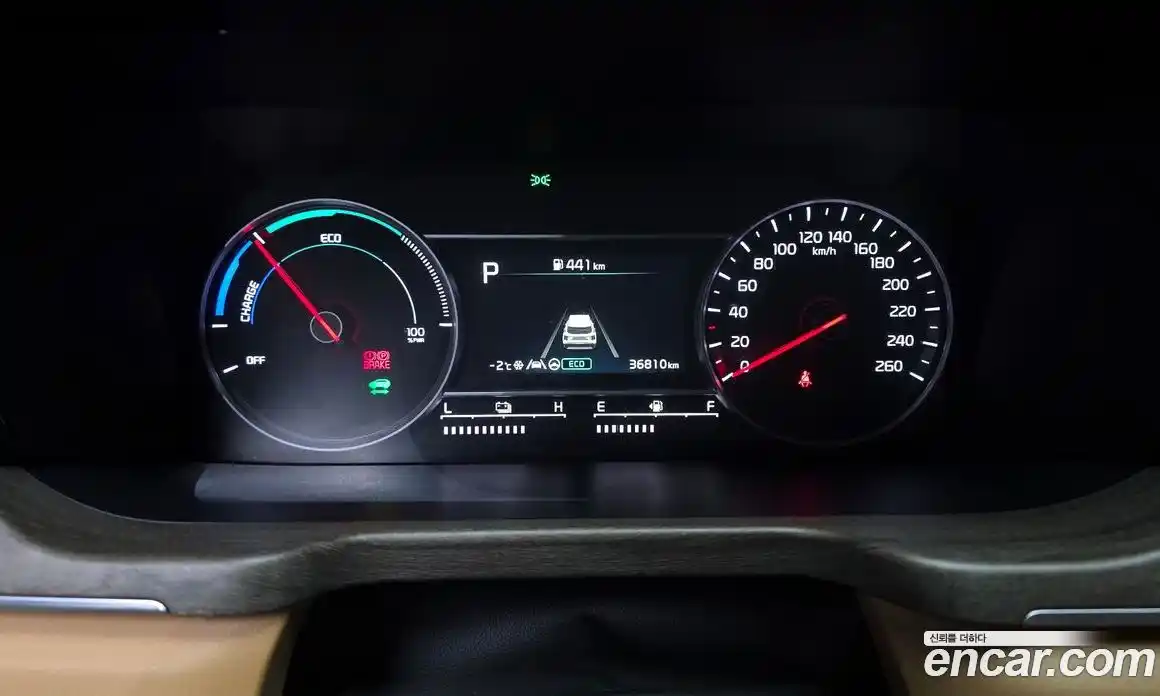 Kia Sorento 2023 1.6 Автомат в Москве № 133247, фото 3