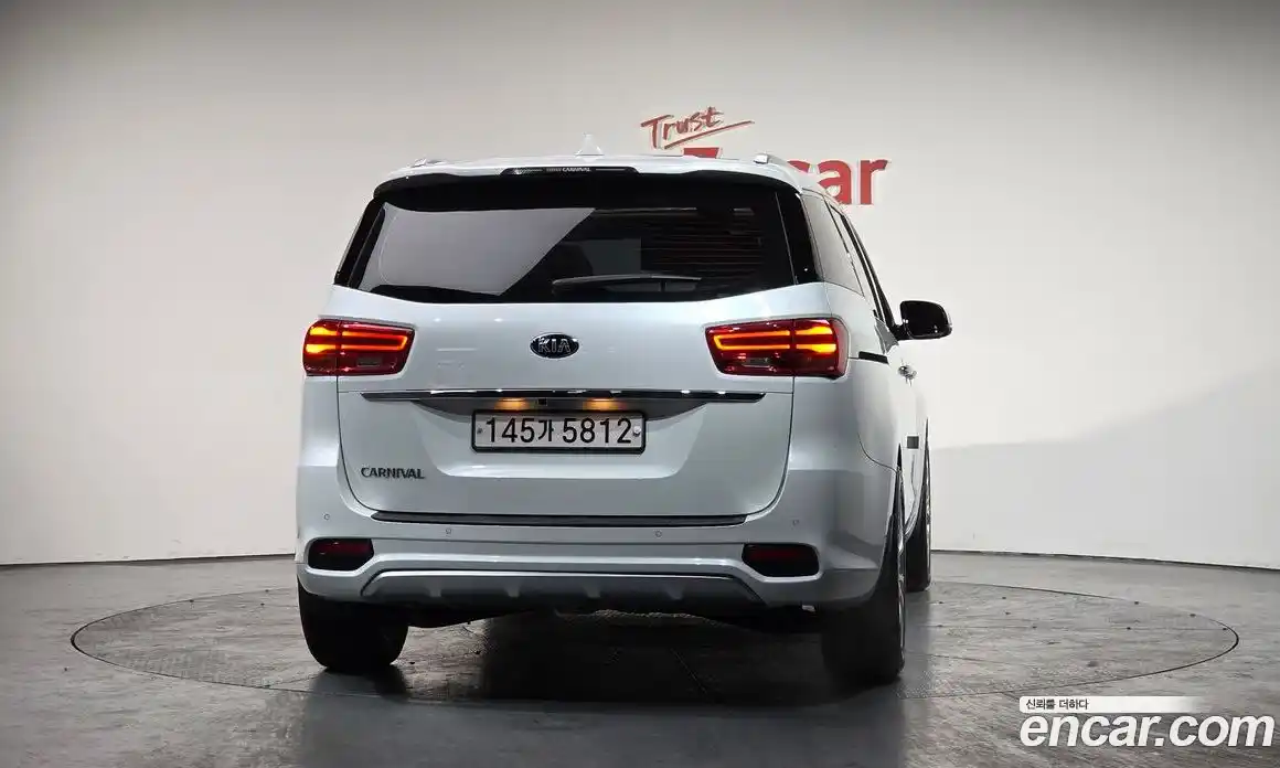 Kia Canival 2019 3.3 Автомат в Москве № 134089, фото 18