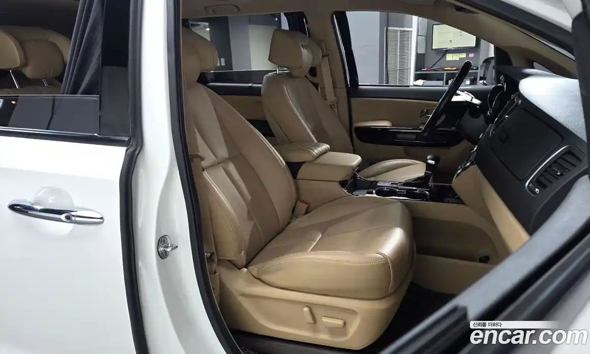 Kia Canival 2019 3.3 Автомат в Москве № 134089, фото 19