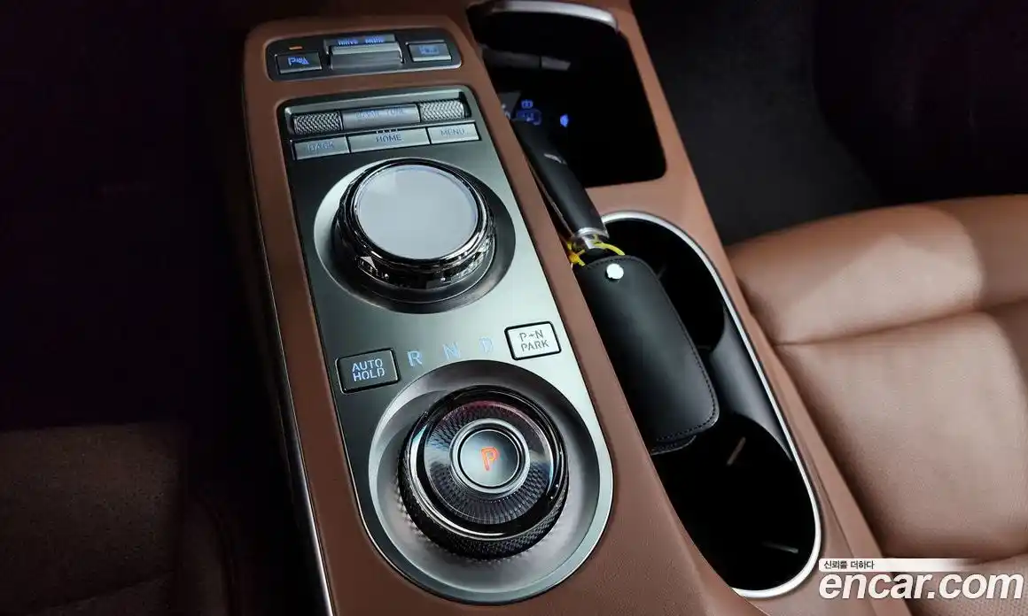 Genesis GV70 2021 2.2 Автомат в Москве № 134784, фото 1