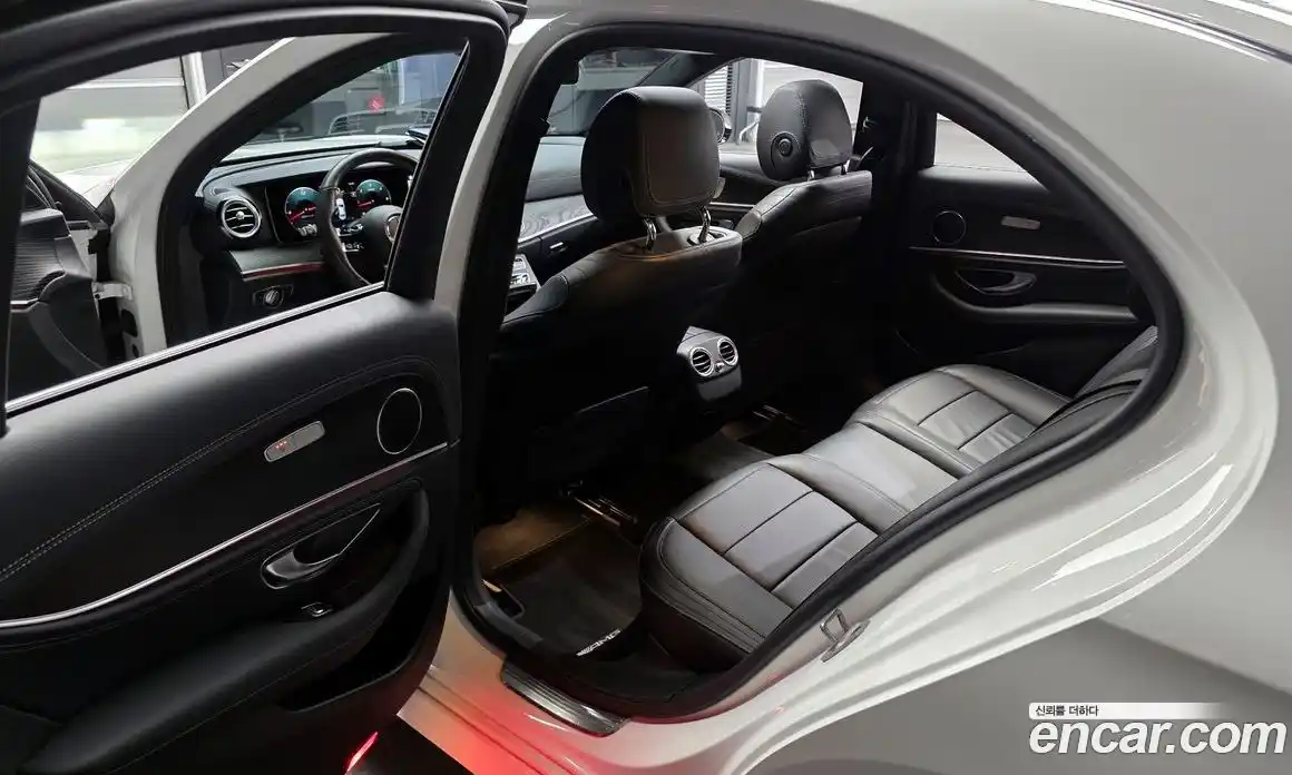 Mercedes-Benz E-Class 2021 1.9 Автомат в Москве № 134860, фото 19