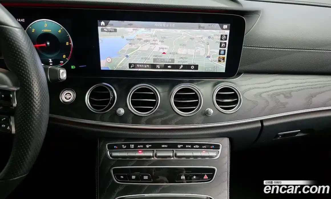 Mercedes-Benz E-Class 2021 1.9 Автомат в Москве № 134860, фото 20