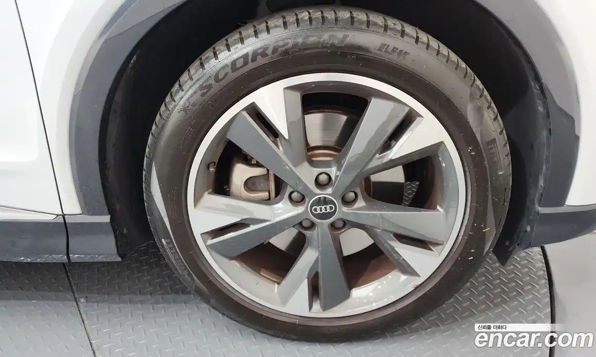 Audi Q4 e-tron 2022 0.2 Автомат в Москве № 135380, фото 15