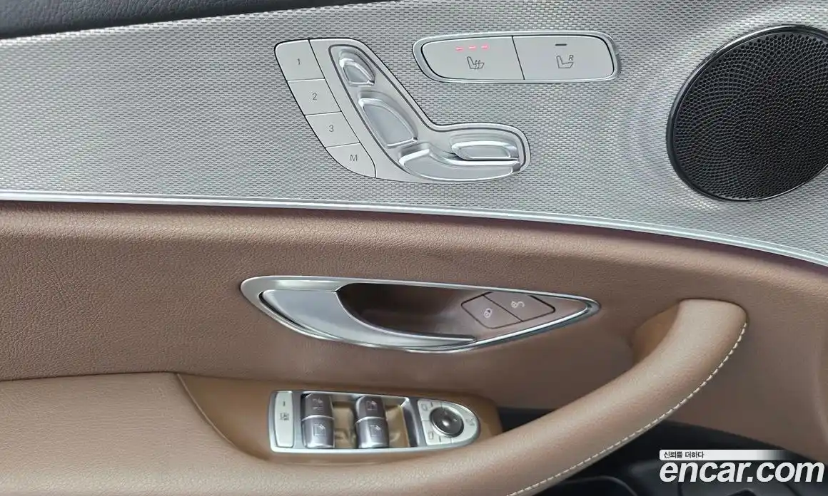 Mercedes-Benz E-Class 2018 2.0 Автомат в Москве № 140043, фото 12