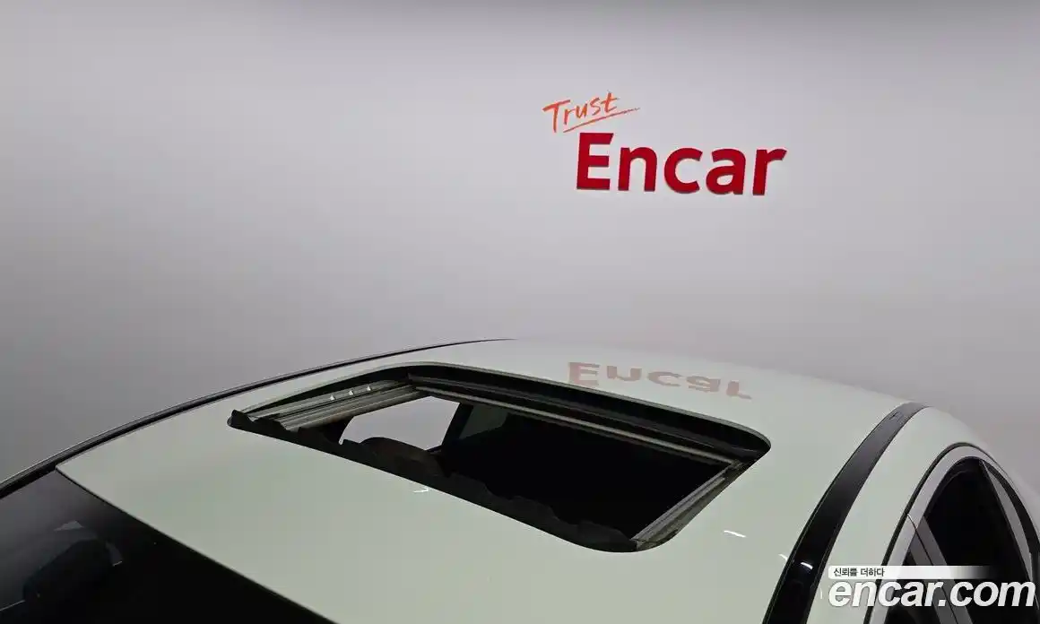 Mercedes-Benz E-Class 2018 2.0 Автомат в Москве № 140043, фото 18