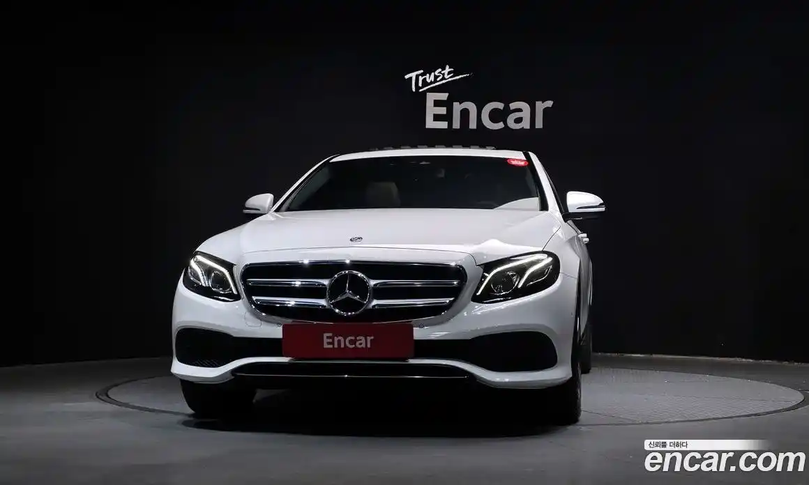 Mercedes-Benz E-Class 2019 1.9 Автомат в Москве № 143239, фото 8