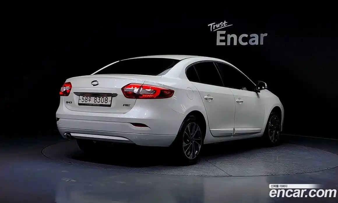 Renault SM3 2015 1.6 Автомат в Москве № 149456, фото 13