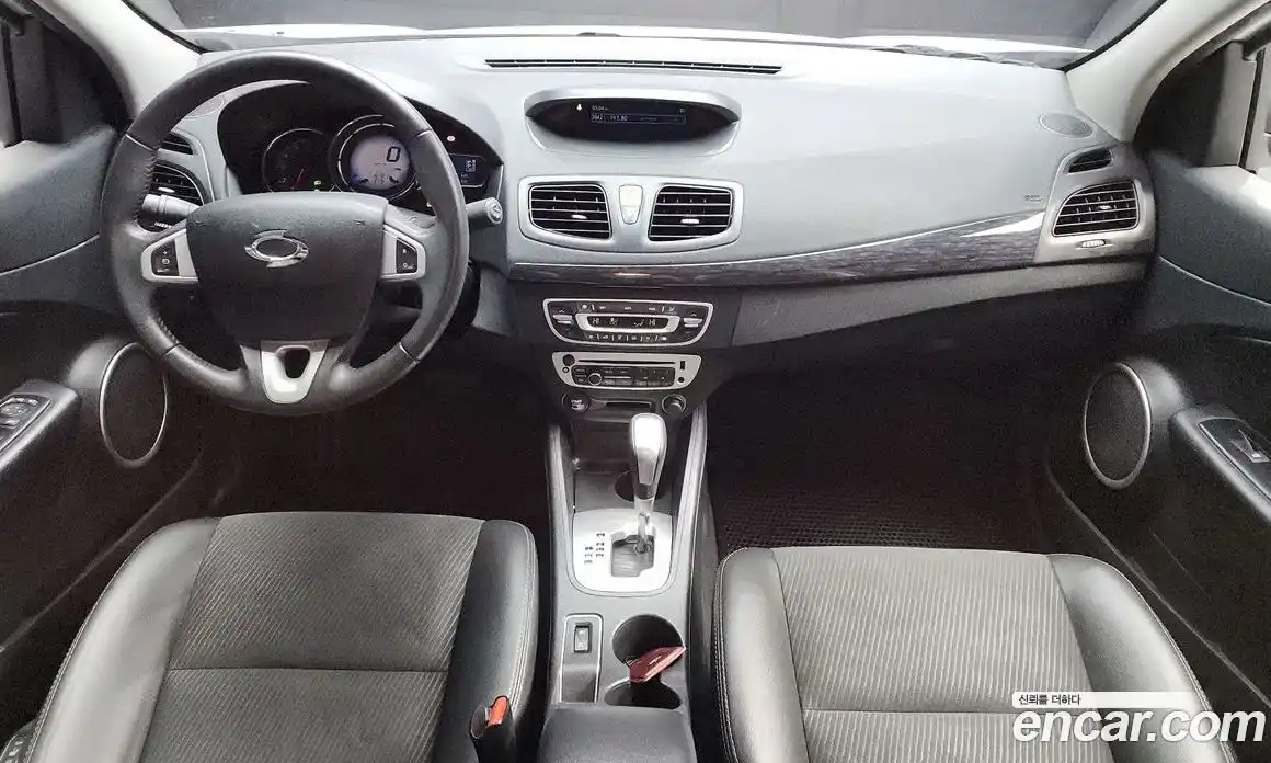 Renault SM3 2015 1.6 Автомат в Москве № 149456, фото 20