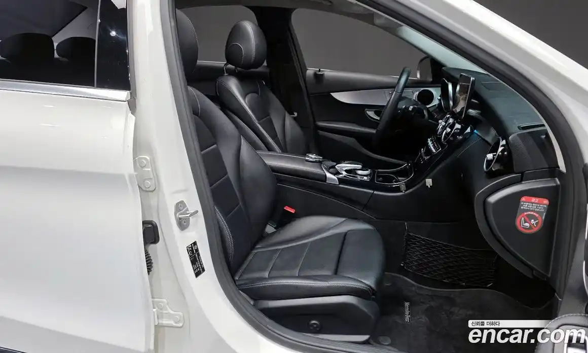 Mercedes-Benz C-Class 2018 2.0 Автомат в Москве № 160698, фото 20