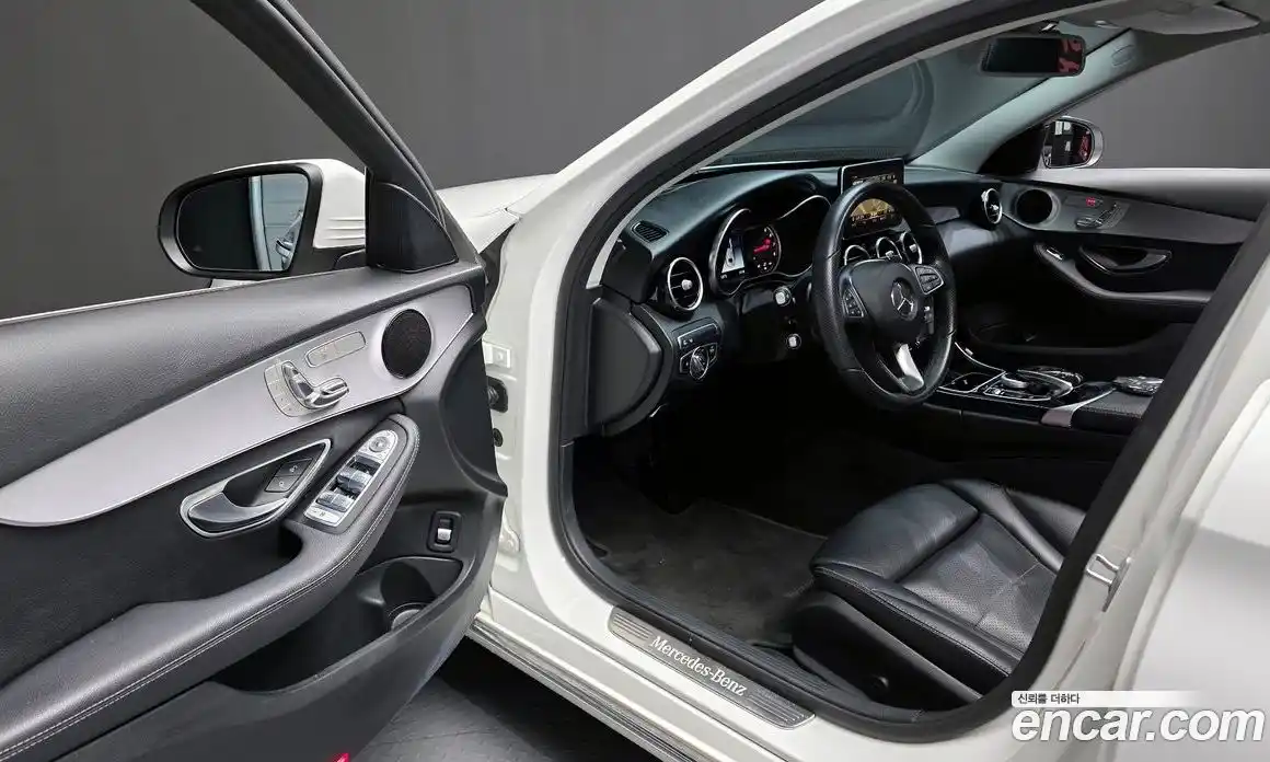 Mercedes-Benz C-Class 2018 2.0 Автомат в Москве № 160698, фото 4