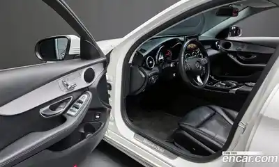 Mercedes-Benz C-Class 2018 2.0 Автомат в Москве № 160698, миниатюра 4