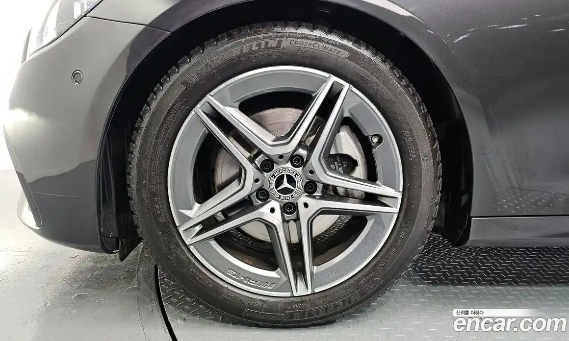 Mercedes-Benz E-Class 2023 2.0 Автомат в Москве № 161382, фото 4