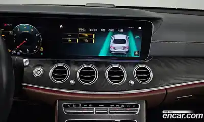Mercedes-Benz E-Class 2023 2.0 Автомат в Москве № 161382, миниатюра 9