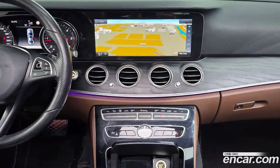 Mercedes-Benz E-Class 2017 1.9 Автомат в Москве № 161741, фото 17