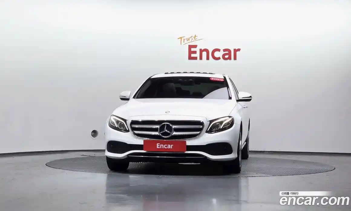 Mercedes-Benz E-Class 2017 1.9 Автомат в Москве № 161741, фото 10