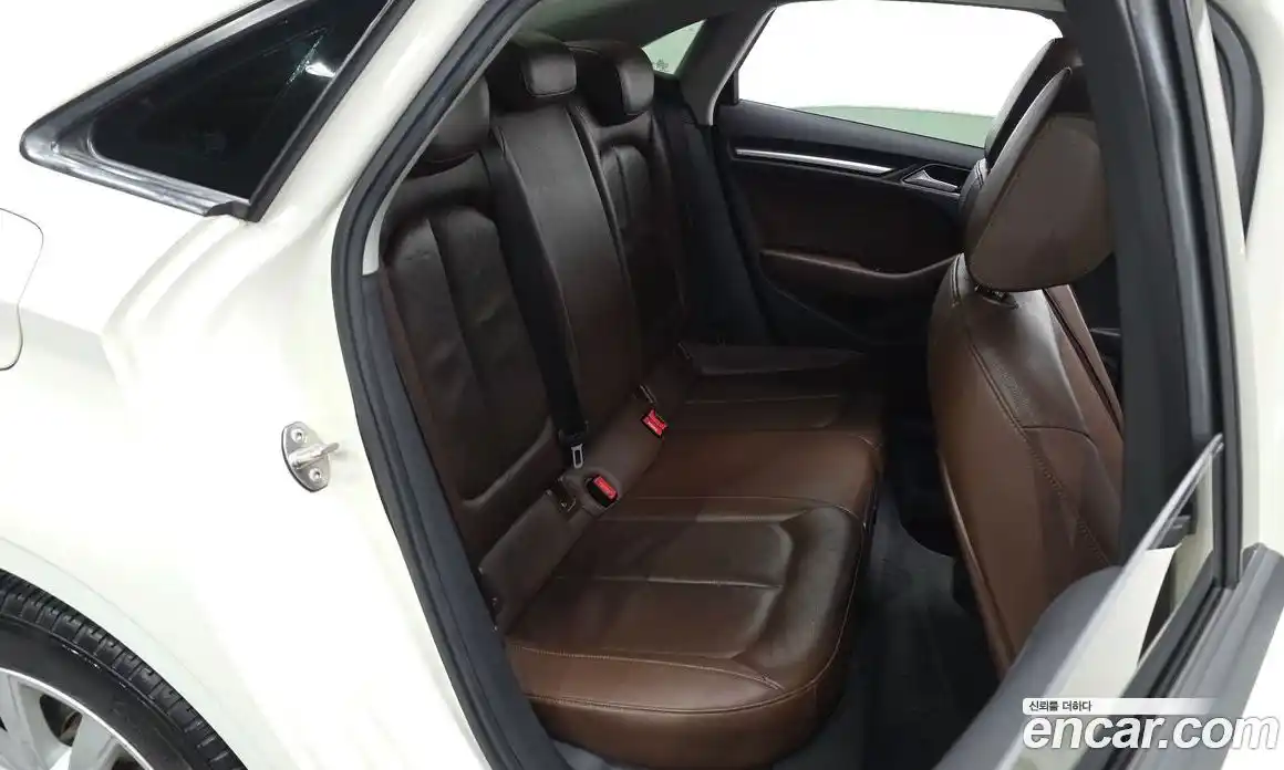 Audi A3 2015 1.6 Автомат в Москве № 162470, фото 12