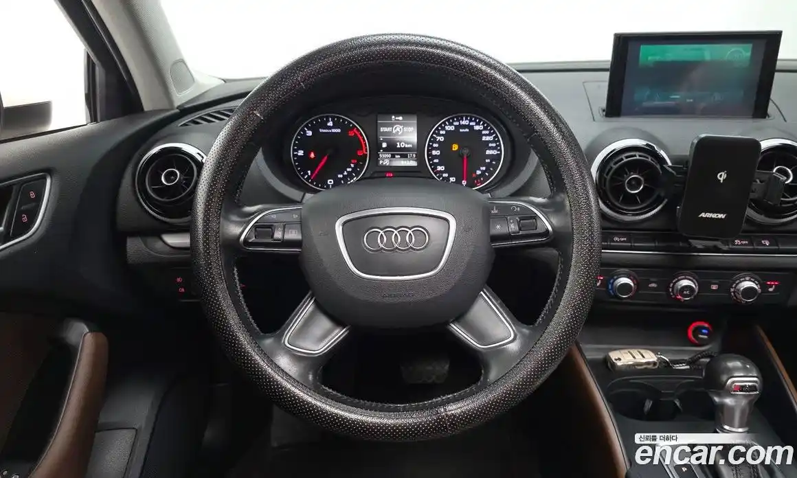 Audi A3 2015 1.6 Автомат в Москве № 162470, фото 13