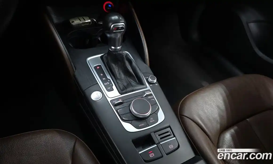 Audi A3 2015 1.6 Автомат в Москве № 162470, фото 9