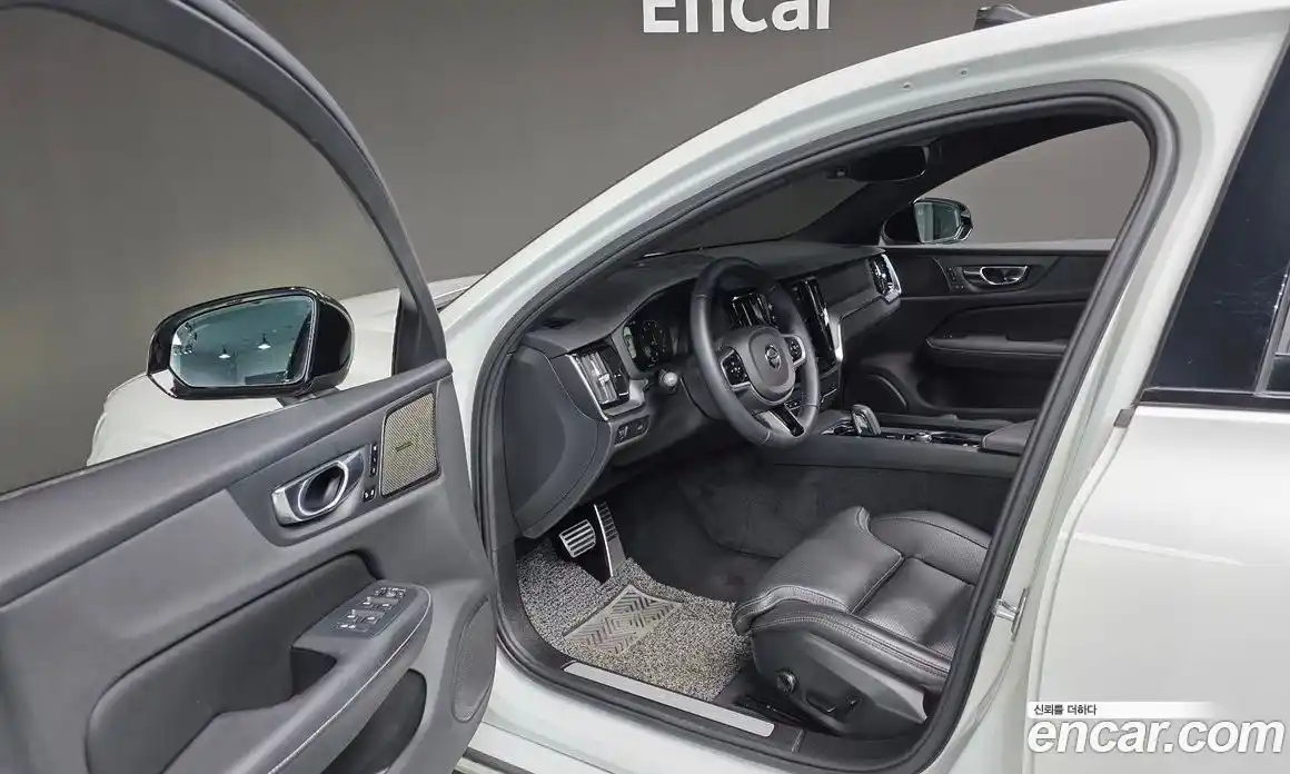 Volvo S60 2022 2.0 Автомат в Москве № 164324, фото 9