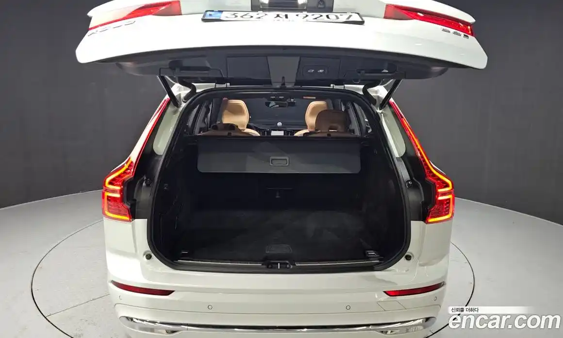 Volvo XC60 2022 2.0 Автомат в Москве № 164412, фото 11