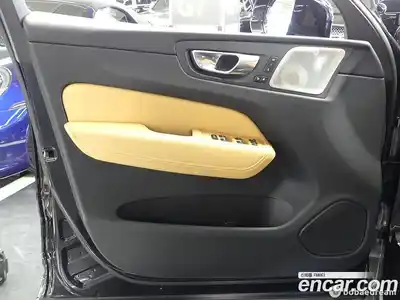 Volvo XC60 2023 2.0 Автомат в Москве № 164789, миниатюра 11