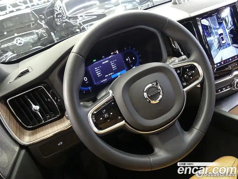 Volvo XC60 2023 2.0 Автомат в Москве № 164789, фото 13