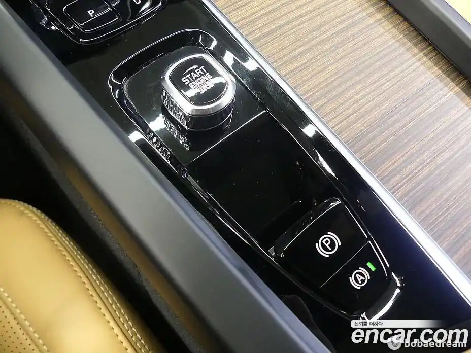 Volvo XC60 2023 2.0 Автомат в Москве № 164789, фото 17