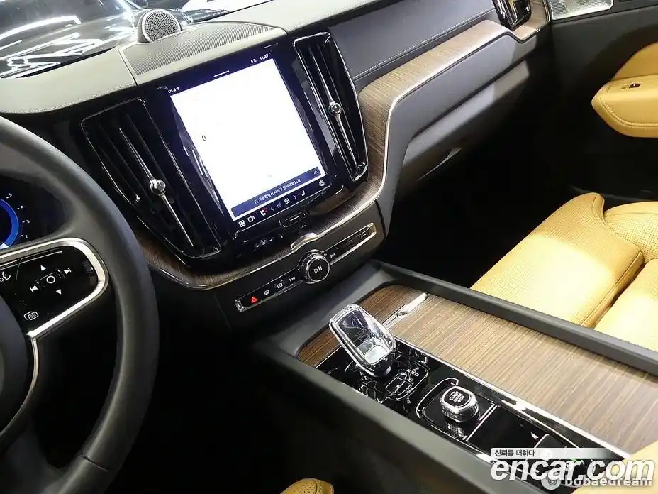 Volvo XC60 2023 2.0 Автомат в Москве № 164789, фото 18