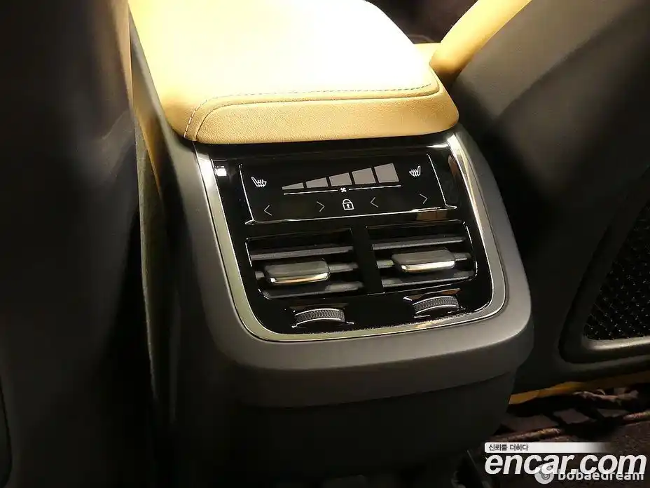 Volvo XC60 2023 2.0 Автомат в Москве № 164789, фото 20